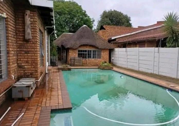 4 Bedroom Property for Sale in Dalpark Gauteng
