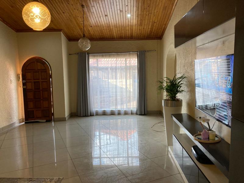 5 Bedroom Property for Sale in New State Area Gauteng