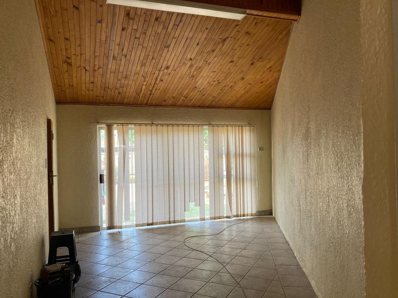 5 Bedroom Property for Sale in New State Area Gauteng
