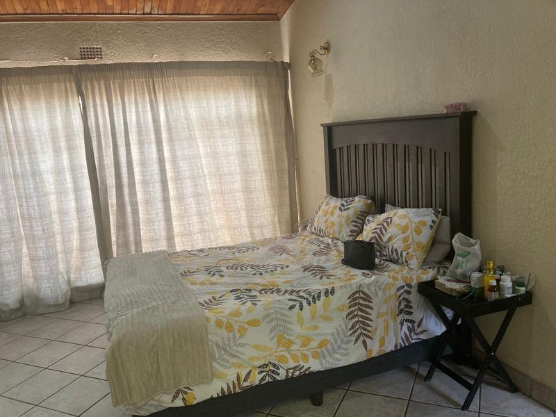 5 Bedroom Property for Sale in New State Area Gauteng