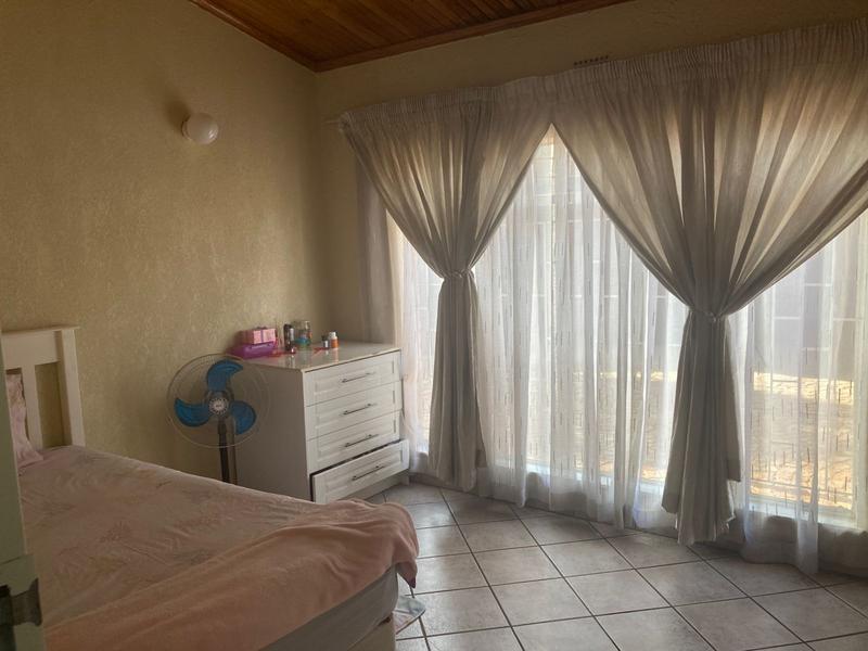 5 Bedroom Property for Sale in New State Area Gauteng