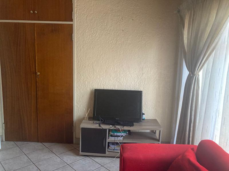 5 Bedroom Property for Sale in New State Area Gauteng