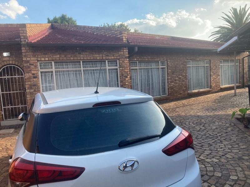 5 Bedroom Property for Sale in New State Area Gauteng