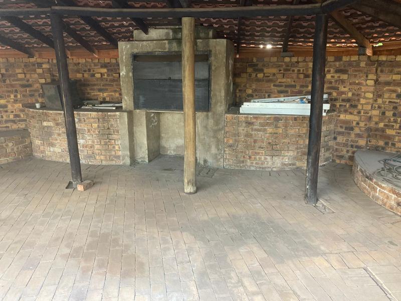 5 Bedroom Property for Sale in New State Area Gauteng