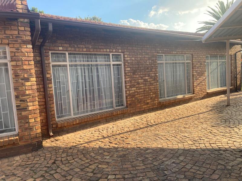 5 Bedroom Property for Sale in New State Area Gauteng