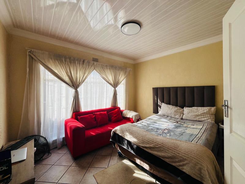 5 Bedroom Property for Sale in New State Area Gauteng