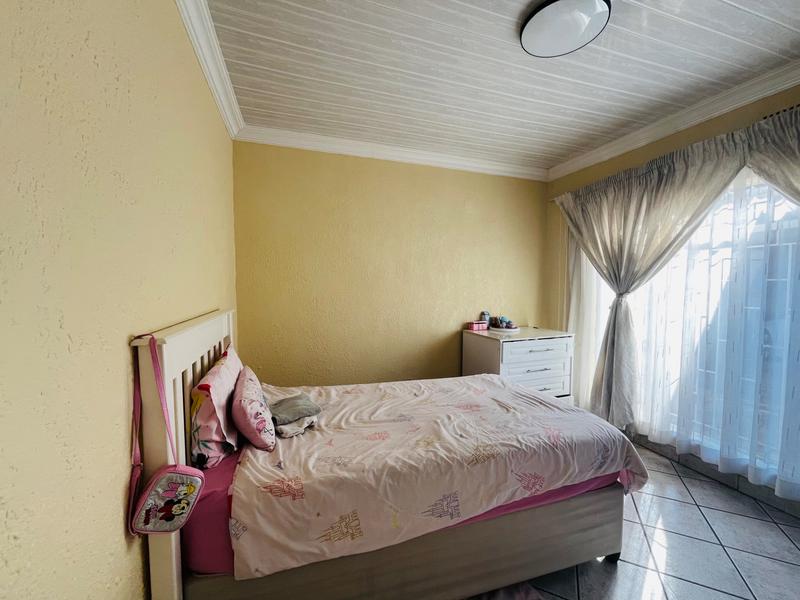5 Bedroom Property for Sale in New State Area Gauteng