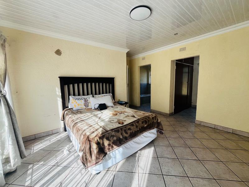 5 Bedroom Property for Sale in New State Area Gauteng