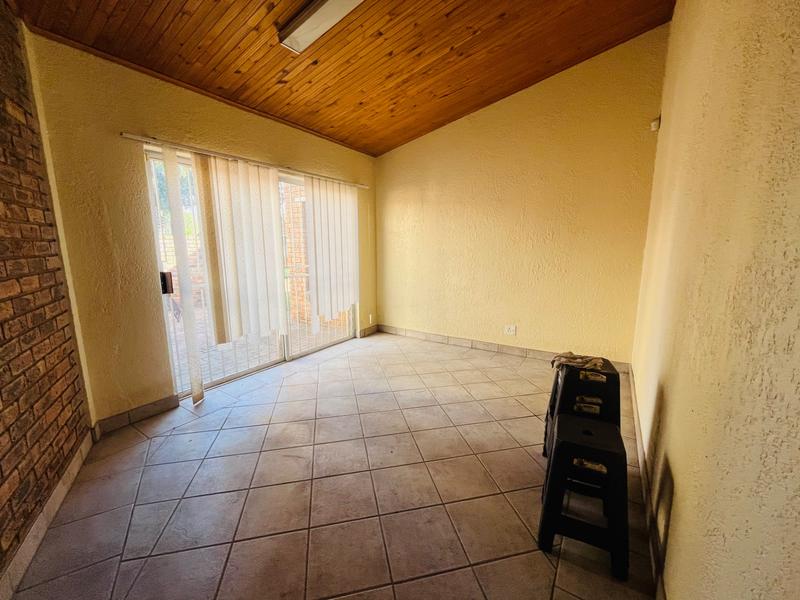 5 Bedroom Property for Sale in New State Area Gauteng