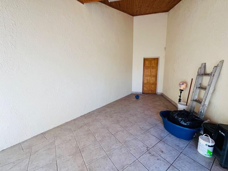5 Bedroom Property for Sale in New State Area Gauteng