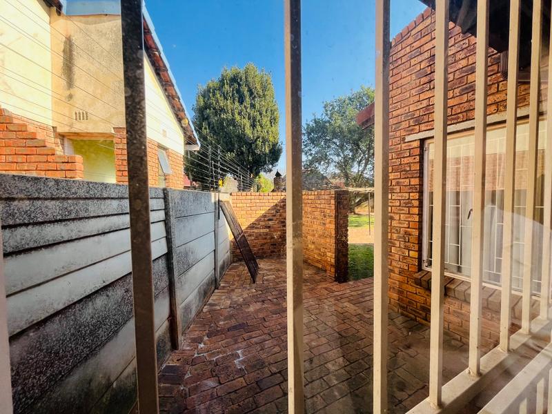 5 Bedroom Property for Sale in New State Area Gauteng