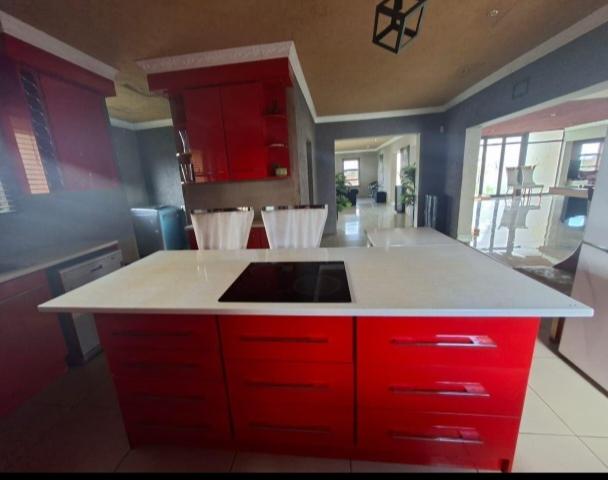 5 Bedroom Property for Sale in Selcourt Gauteng