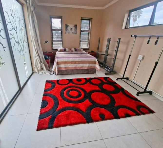 5 Bedroom Property for Sale in Selcourt Gauteng