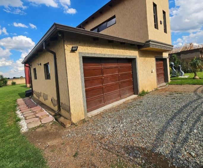 5 Bedroom Property for Sale in Selcourt Gauteng