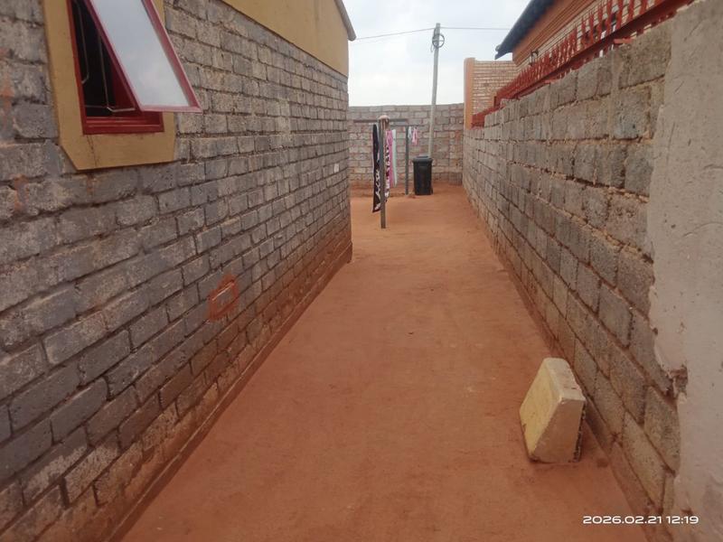 1 Bedroom Property for Sale in Duduza Gauteng