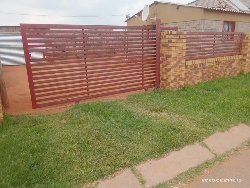1 Bedroom Property for Sale in Duduza Gauteng