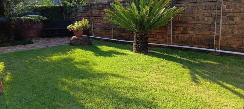 3 Bedroom Property for Sale in Dorandia Gauteng
