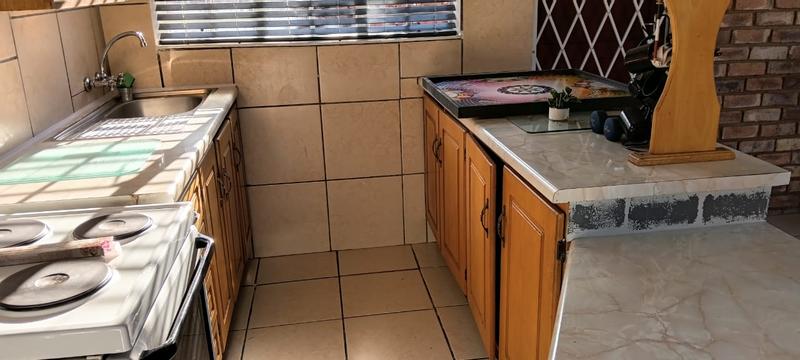 3 Bedroom Property for Sale in Dorandia Gauteng