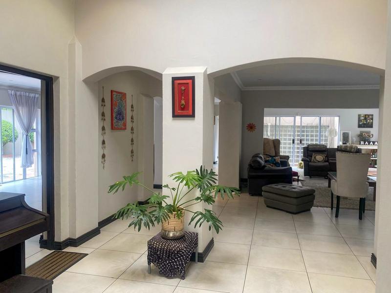 To Let 5 Bedroom Property for Rent in Dainfern Gauteng