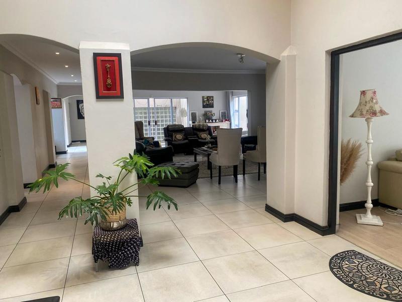 To Let 5 Bedroom Property for Rent in Dainfern Gauteng