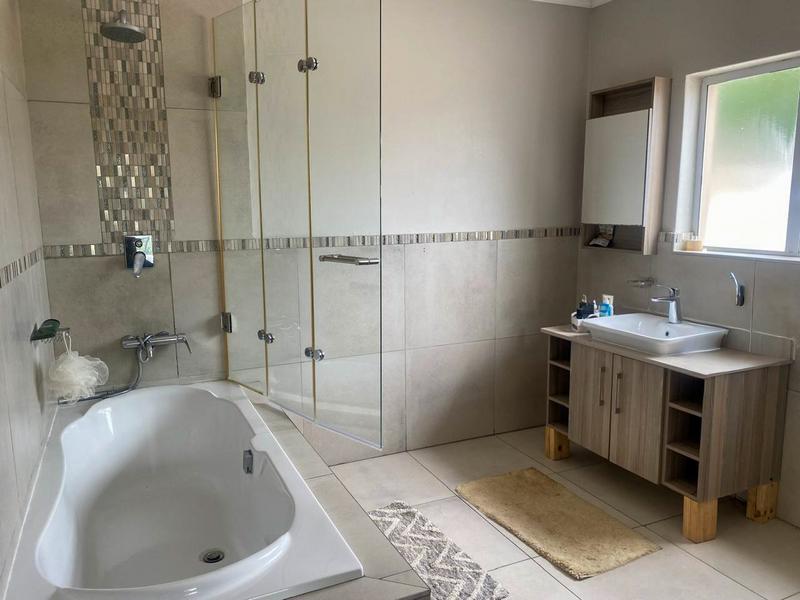 To Let 5 Bedroom Property for Rent in Dainfern Gauteng