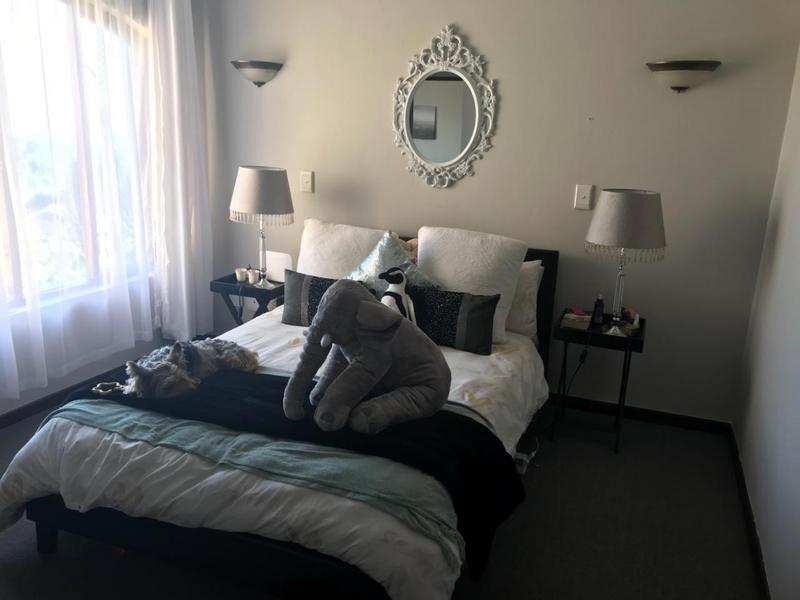 1 Bedroom Property for Sale in Fourways Gauteng