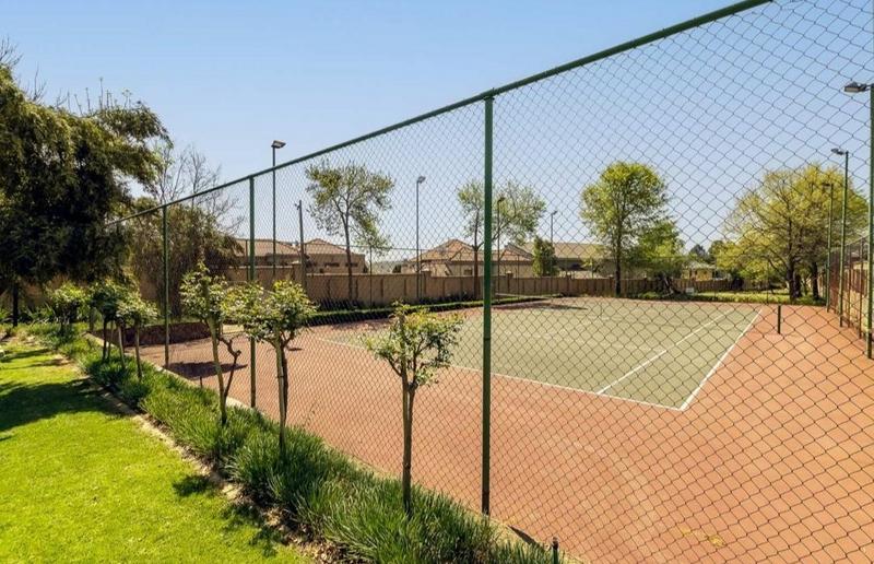 1 Bedroom Property for Sale in Fourways Gauteng