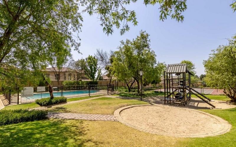 1 Bedroom Property for Sale in Fourways Gauteng