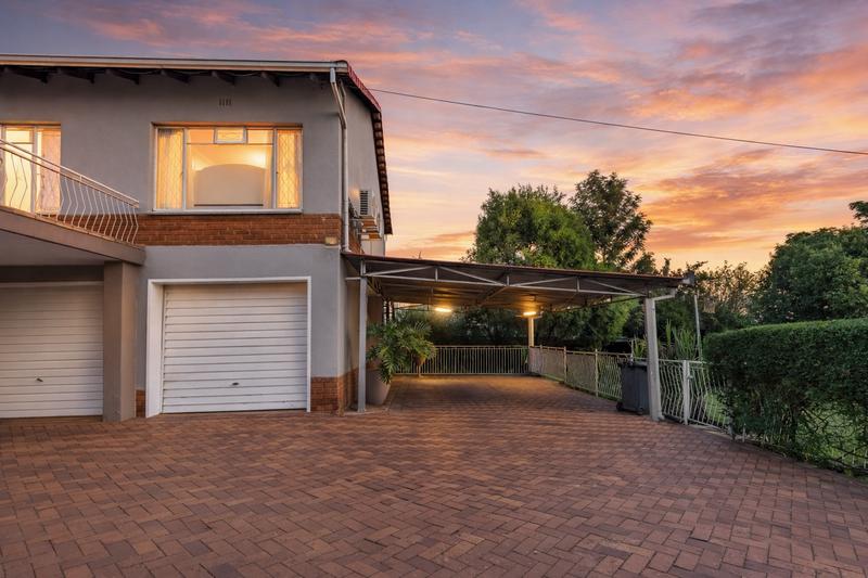 4 Bedroom Property for Sale in Waterkloof Ridge Gauteng