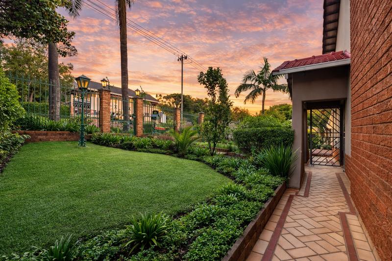 4 Bedroom Property for Sale in Waterkloof Ridge Gauteng