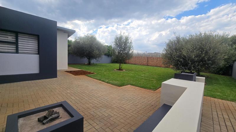 3 Bedroom Property for Sale in Midstream Meadows Gauteng