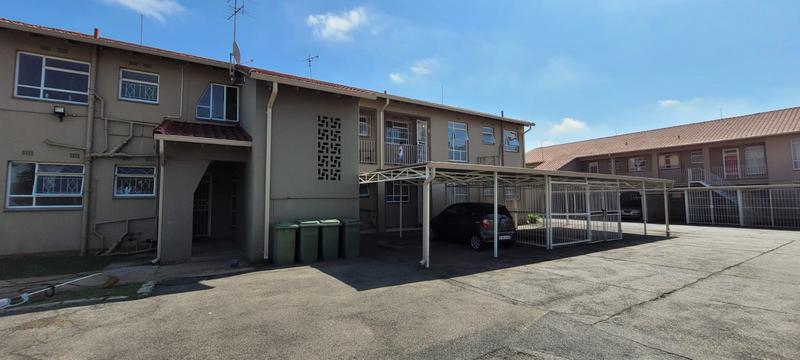 2 Bedroom Property for Sale in Brackenhurst Gauteng