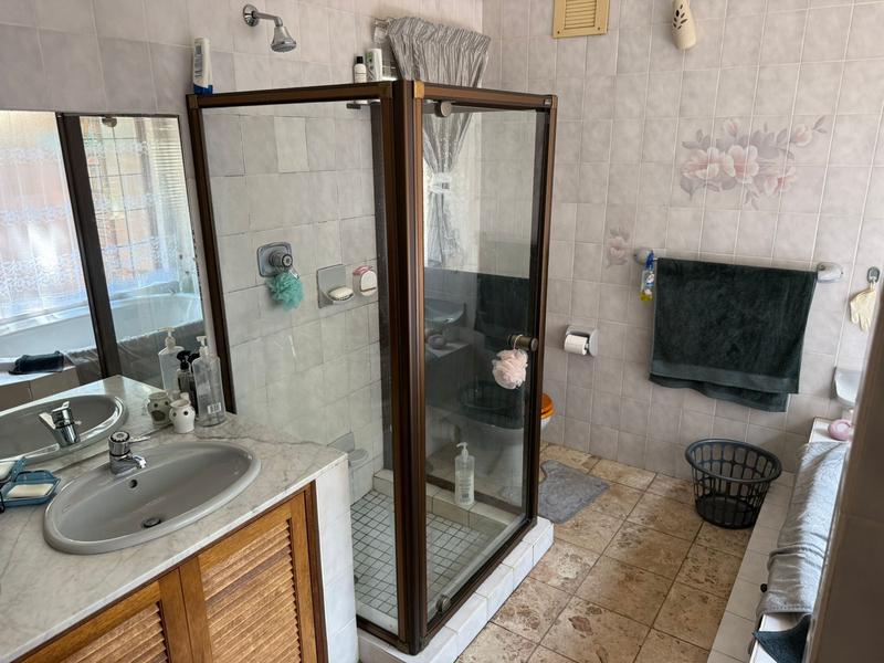 To Let 5 Bedroom Property for Rent in Raslouw Gauteng