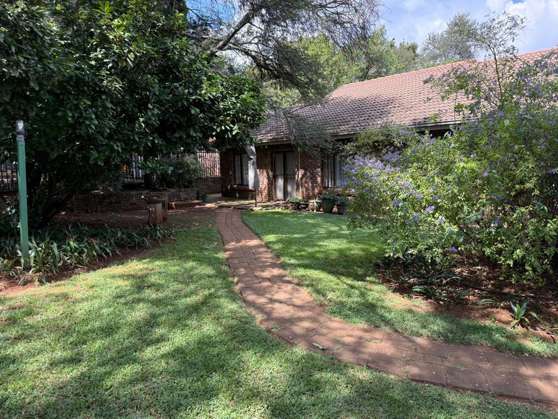 To Let 5 Bedroom Property for Rent in Raslouw Gauteng