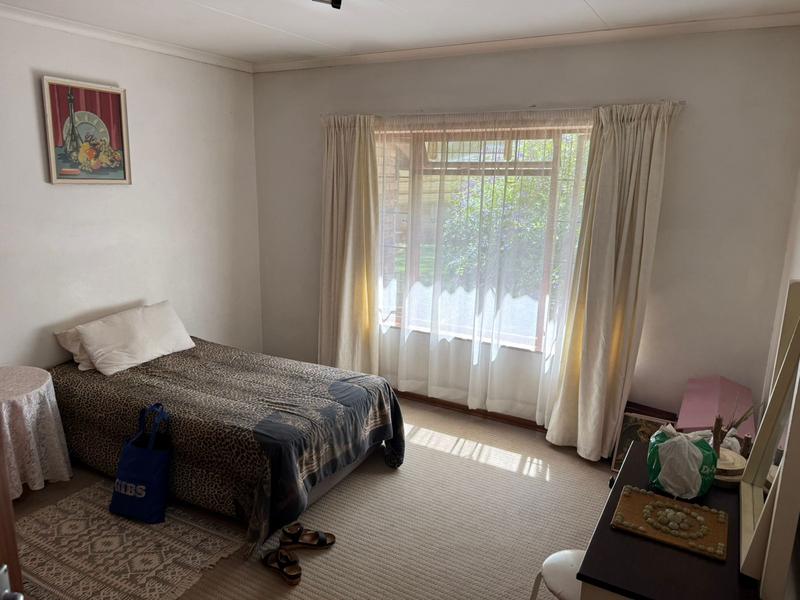 To Let 5 Bedroom Property for Rent in Raslouw Gauteng