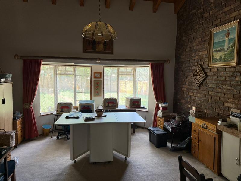 To Let 5 Bedroom Property for Rent in Raslouw Gauteng