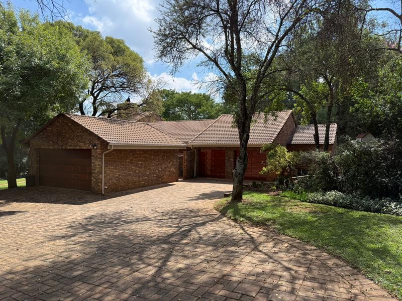 To Let 5 Bedroom Property for Rent in Raslouw Gauteng