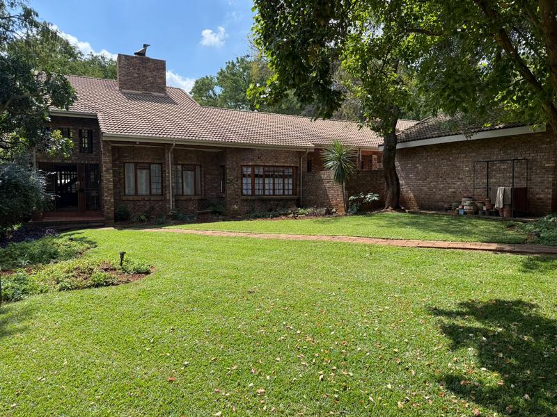 To Let 5 Bedroom Property for Rent in Raslouw Gauteng