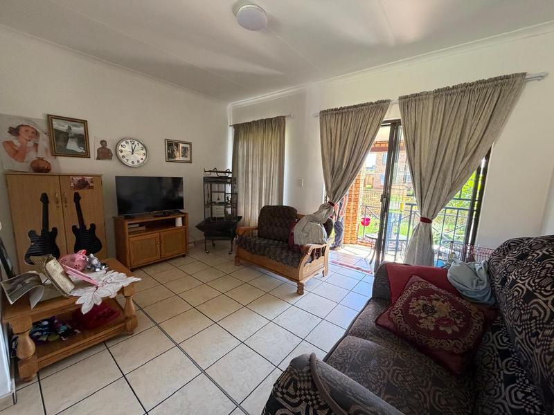 2 Bedroom Property for Sale in Kookrus Gauteng