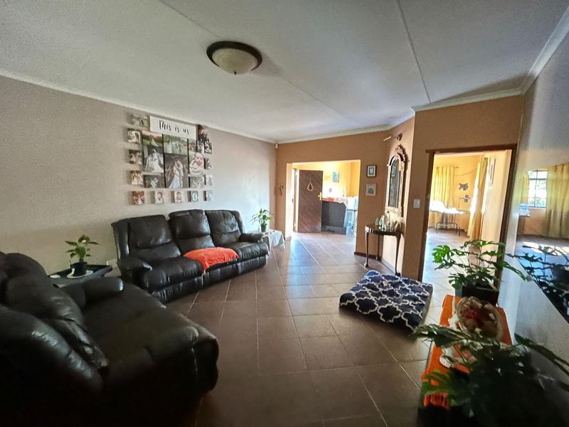 4 Bedroom Property for Sale in The Reeds Gauteng