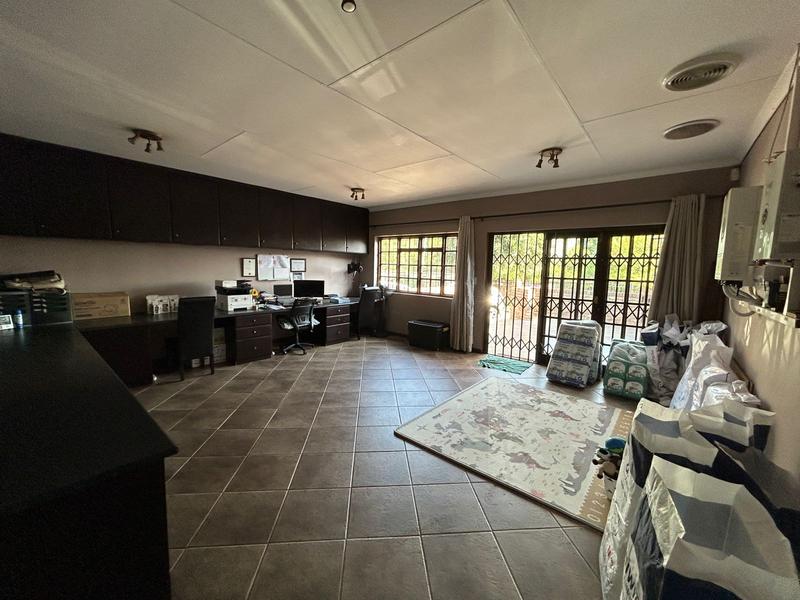 4 Bedroom Property for Sale in The Reeds Gauteng