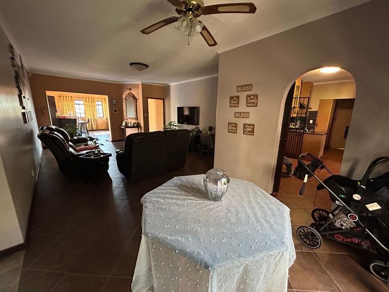 4 Bedroom Property for Sale in The Reeds Gauteng