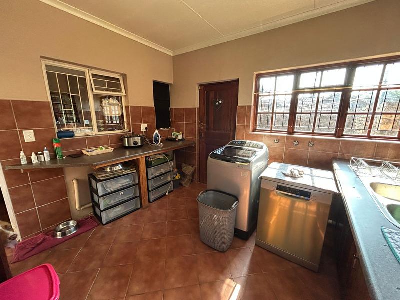 4 Bedroom Property for Sale in The Reeds Gauteng