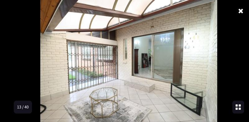 3 Bedroom Property for Sale in Wierda Park Gauteng