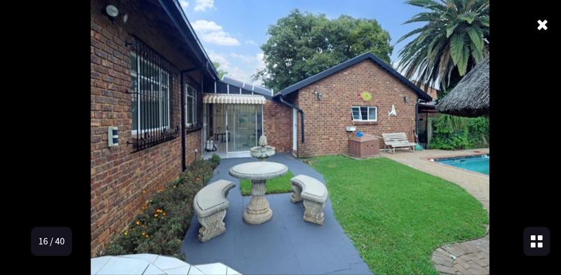 3 Bedroom Property for Sale in Wierda Park Gauteng