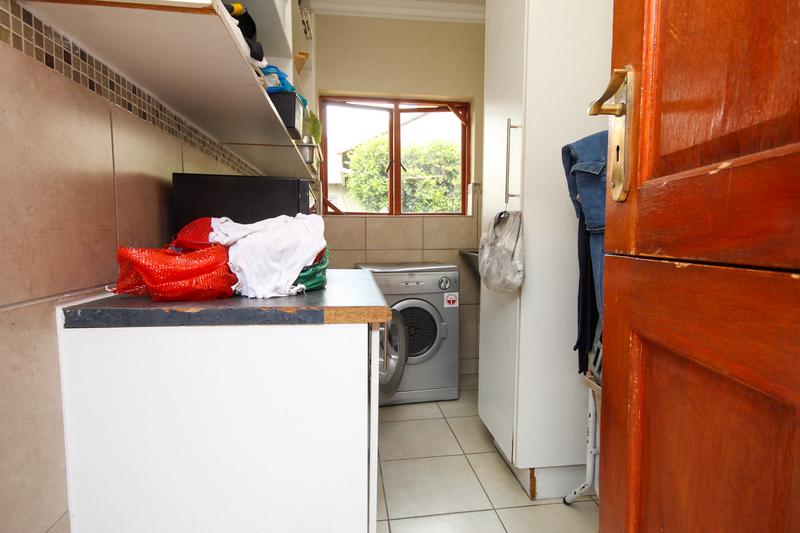 5 Bedroom Property for Sale in Thatchfield Gauteng