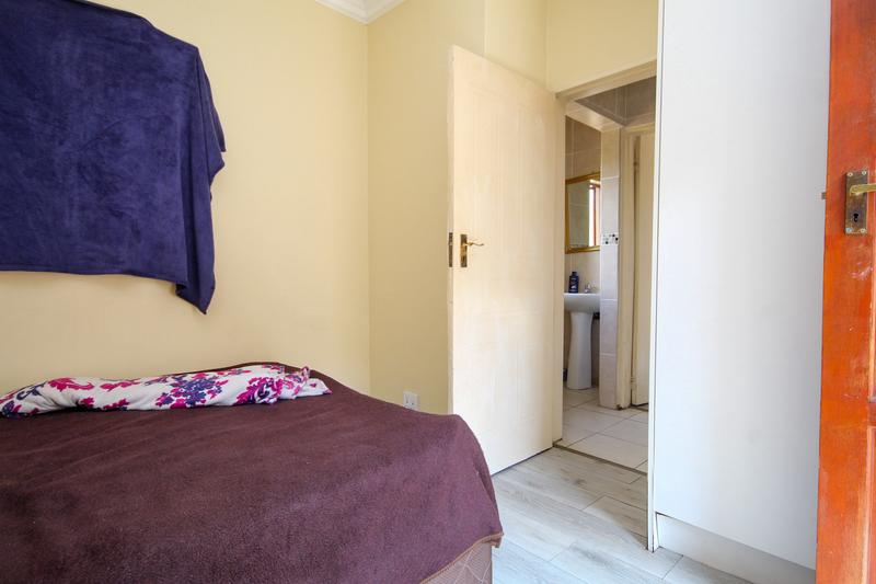 5 Bedroom Property for Sale in Thatchfield Gauteng