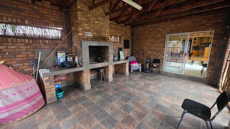 5 Bedroom Property for Sale in Doornpoort Gauteng
