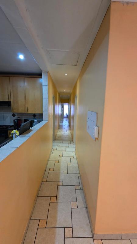 5 Bedroom Property for Sale in Doornpoort Gauteng