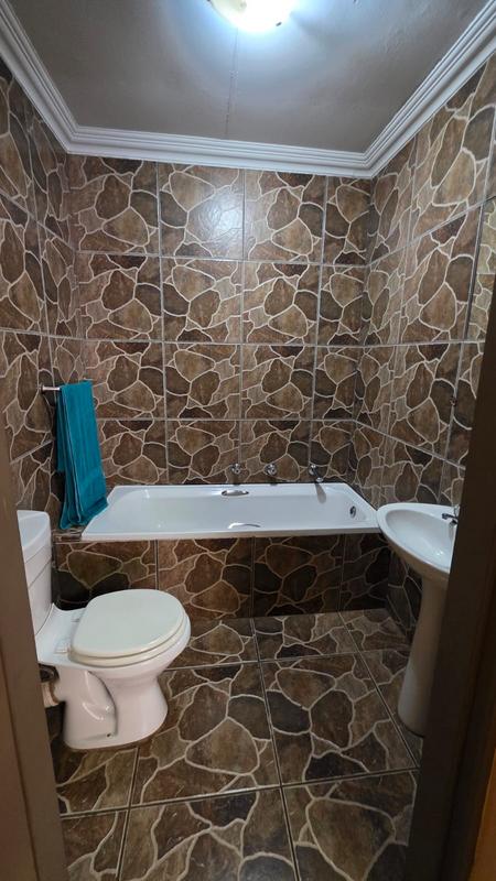 5 Bedroom Property for Sale in Doornpoort Gauteng